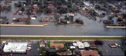 New Orleans hours after the 17th Street Levee gives way